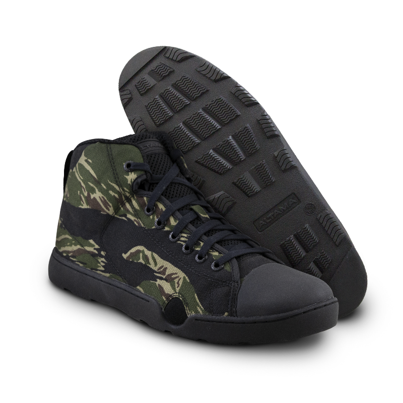 Photo of a pair of Altama® Maritime Mid Jungle Tiger Stripe zero drop boots