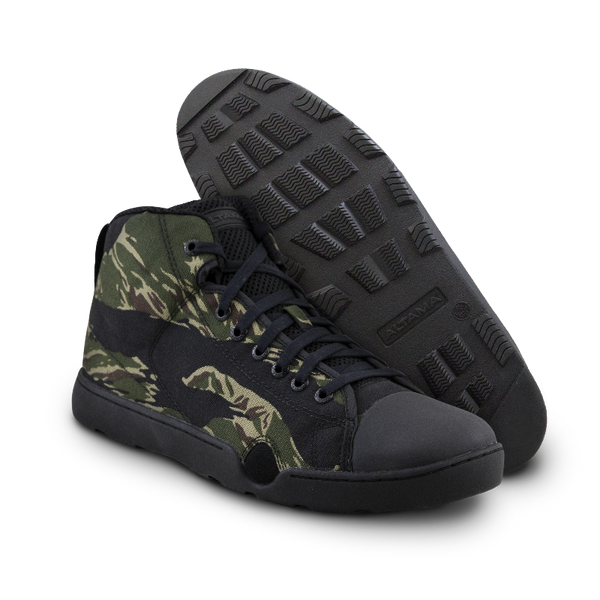 Photo of a pair of Altama® Maritime Mid Jungle Tiger Stripe zero drop boots