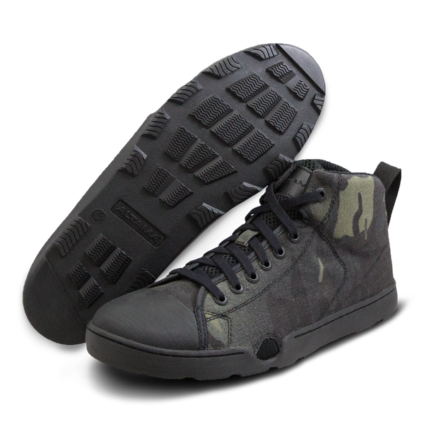 Photo of a pair of Altama® Maritime Mid black camo zero drop boots