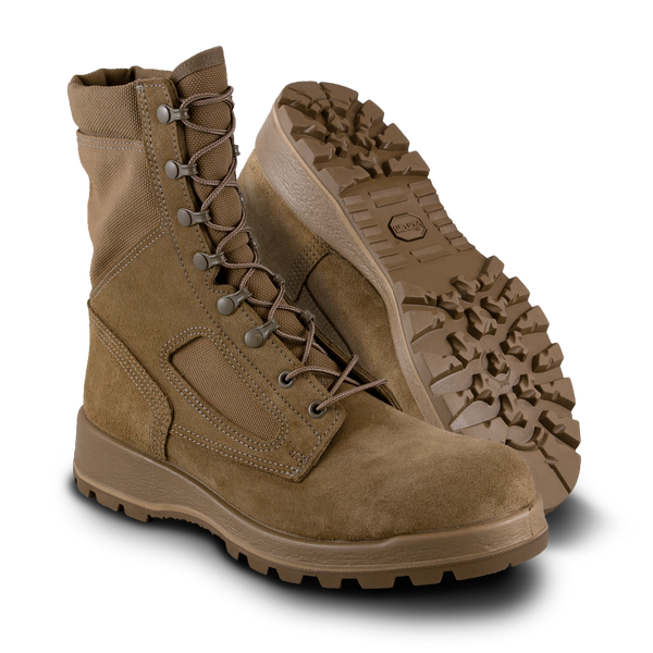 Photo of a pair of Altama® Titan 10 inch ar 670-1 American made combat boots