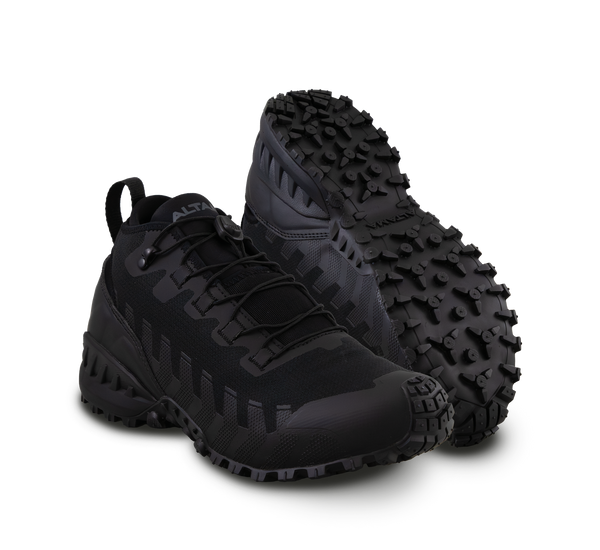 Photo of a pair of Altama® Legacy black hiking shoes
