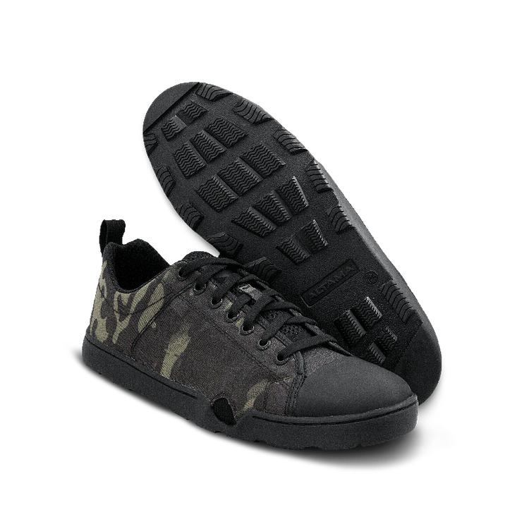 Photo of a pair of Altama® Maritime Low black multicam zero drop boots