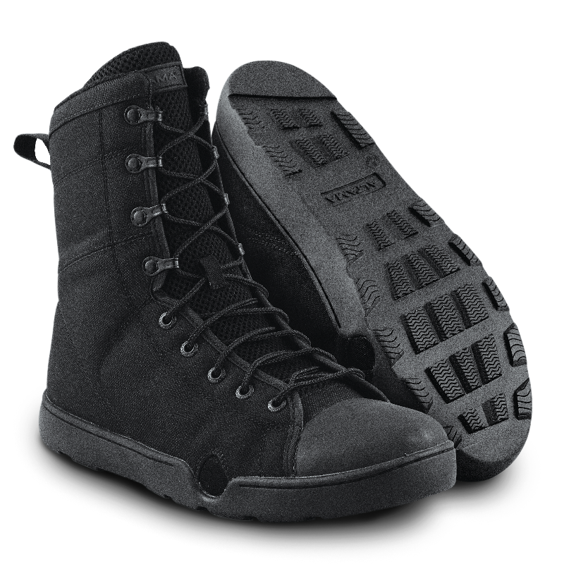Photo of a pair of Altama® Maritime 8 inch black zero drop boots