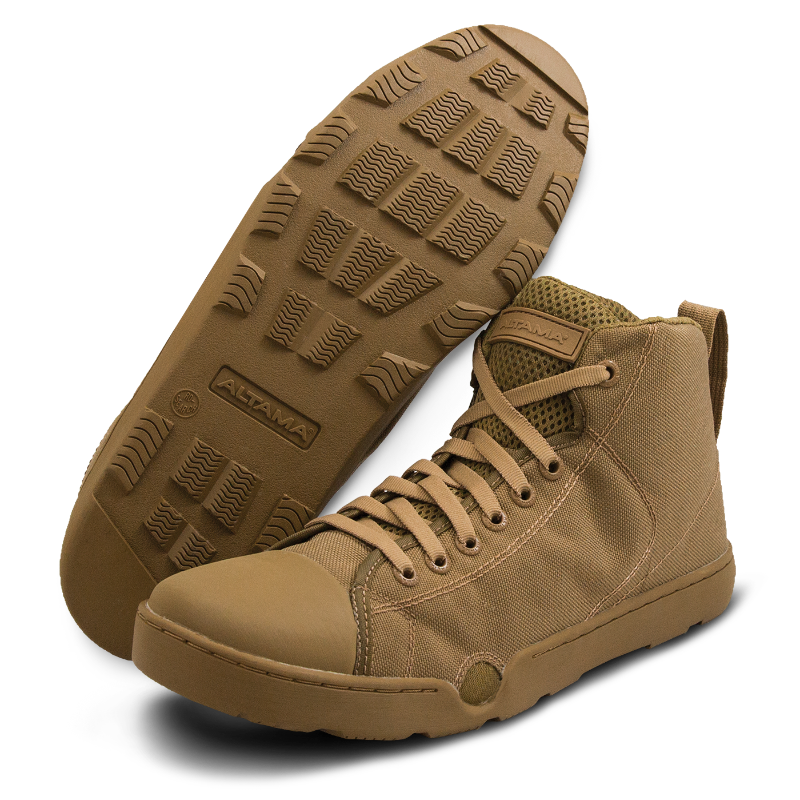 Photo of a pair of Altama® Maritime Mid coyote brown zero drop boots