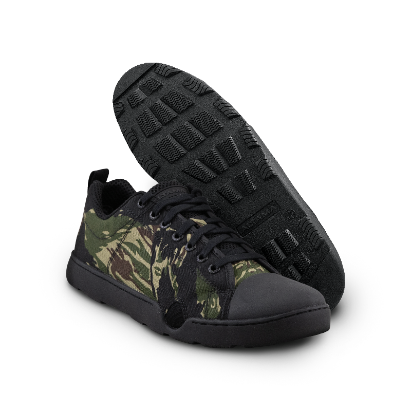 Photo of a pair of Altama® Maritime Low Jungle Tiger Stripe zero drop boots