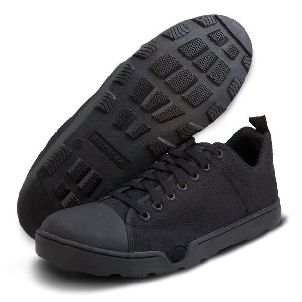 Photo of a pair of Altama® Maritime Low Black zero drop boots